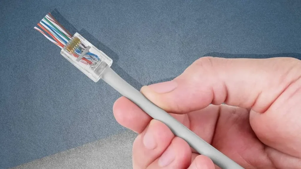 سوکت شبکه میان گذر